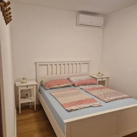 Seaside House Mirca, Brac - 25279 Будинок відпочинку Супетар